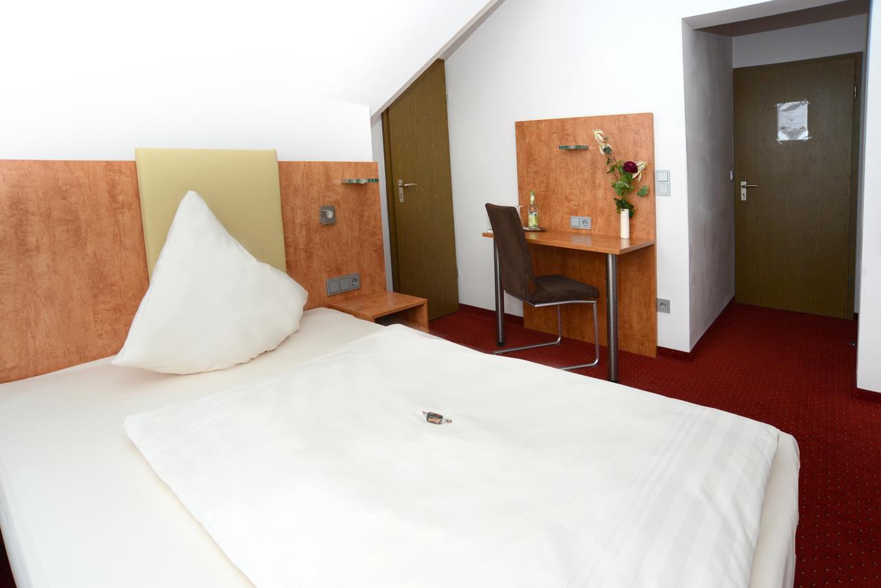 Hotel Jaegerhof Рот Екстериор снимка