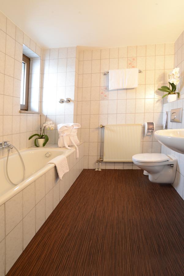 Hotel Jaegerhof Рот Екстериор снимка