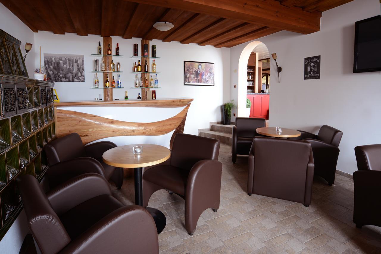 Hotel Jaegerhof Рот Екстериор снимка