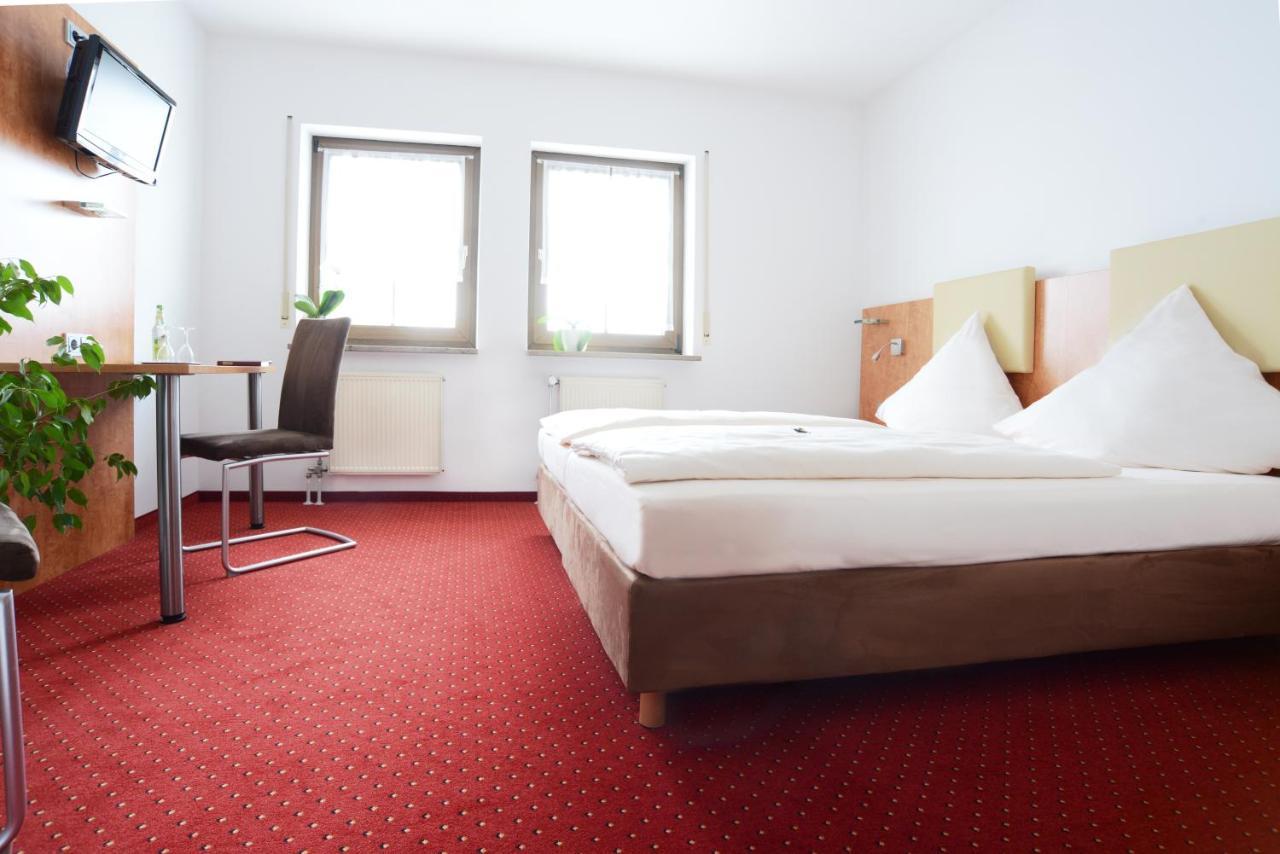 Hotel Jaegerhof Рот Екстериор снимка