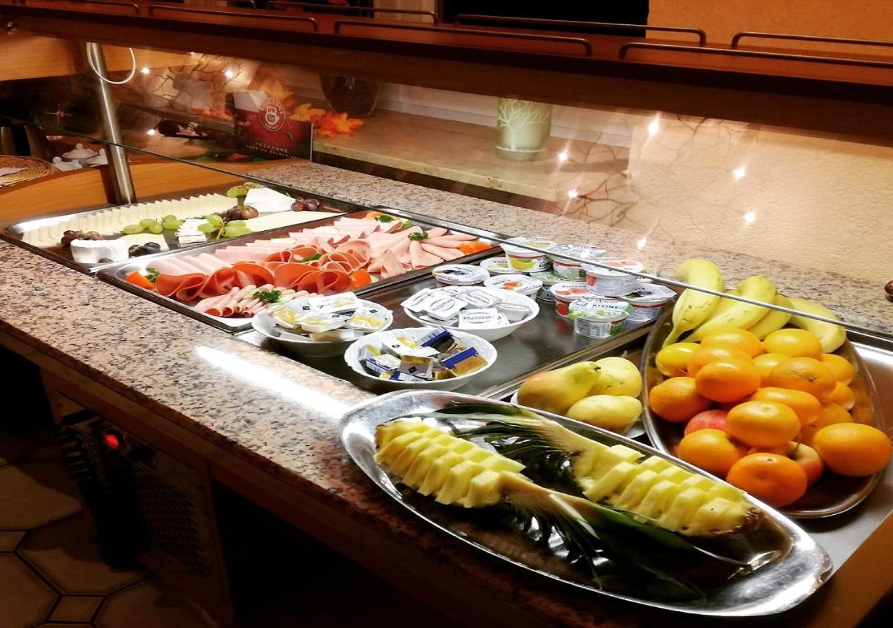 Hotel Jaegerhof Рот Екстериор снимка